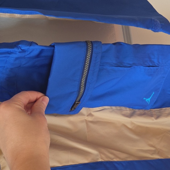 Jordan Utility Jacket M NWT Convertible Women's Blue and Tan $175 - Picture 5 of 13